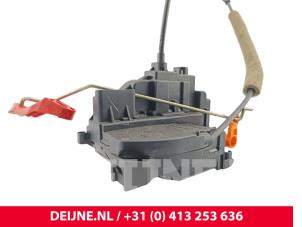 Renault Master Türschlossmechanik 2-türig links O266768 foto 2