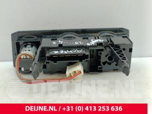 Volkswagen Transporter Kachel Bedieningspaneel O266870 foto 3