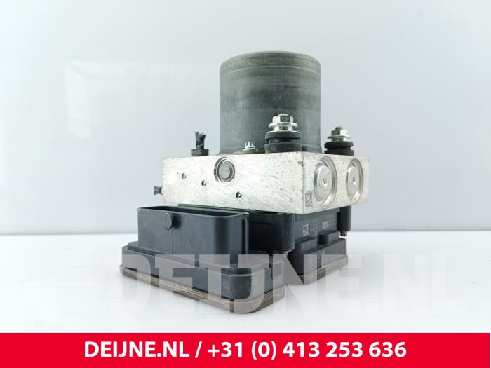 Mercedes Vito ABS Pomp O266895