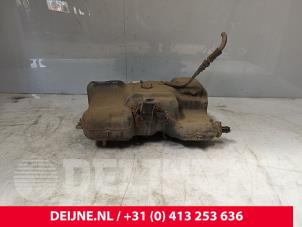 Nissan NV400 Adblue tank O266880 foto 3