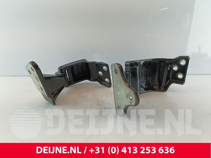 Mercedes Vito Scharnier deur links-achter O266942