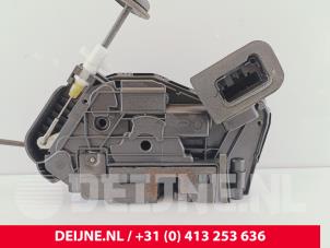 MAN TGE Deurslot Mechaniek 2Deurs rechts O267149 foto 2