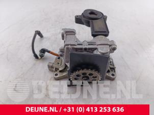 Gebruikte Oliepomp Volvo V90 II (PW) 2.0 D4 16V Prijs € 70,00 Margeregeling aangeboden door van Deijne Onderdelen Uden B.V.