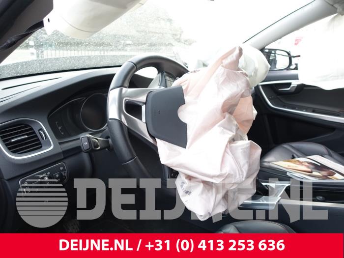 Volvo V60 Lenkrad O267237