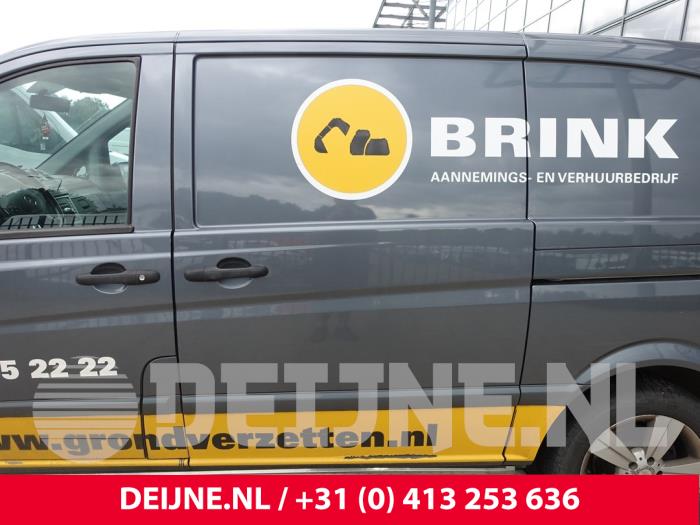 Mercedes Vito Schiebetür links O267307