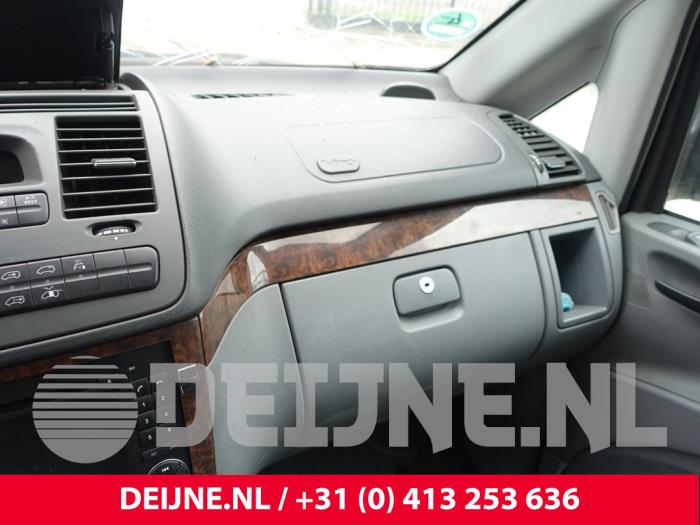 Mercedes Vito Handschuhfach O267357