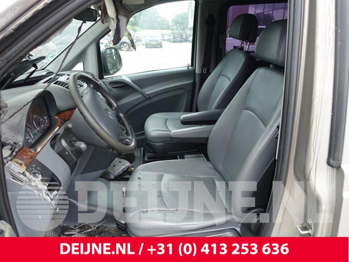Mercedes Vito Sitz links O267379