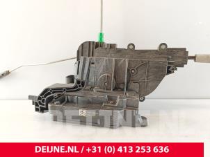 Mercedes Vito Türschlossmechanik 2-türig rechts O267390 foto 2