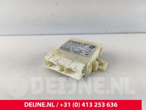 Gebruikte PDC Module Mercedes Sprinter 3t (906.61) 216 CDI 16V Prijs € 84,70 Inclusief btw aangeboden door van Deijne Onderdelen Uden B.V.