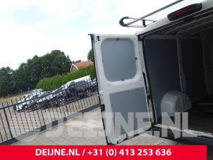Peugeot Boxer Minibus/van rear door O267434 photo 2