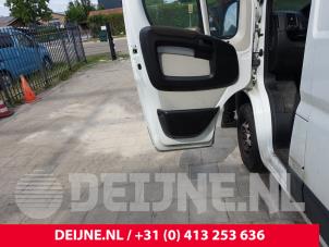 Peugeot Boxer Door 2-door, left O267458 photo 2