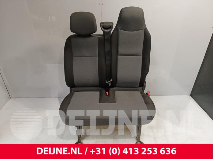 Renault Master Bank rechts vorne O267500
