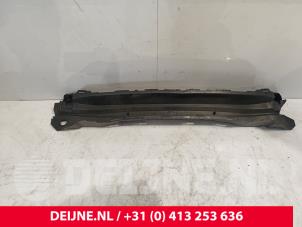 Volvo V60 Front bumper, central component O267597 photo 3