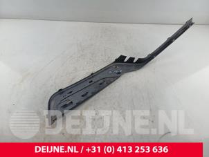 Volvo V60 Front bumper, right-side component O267599 photo 3