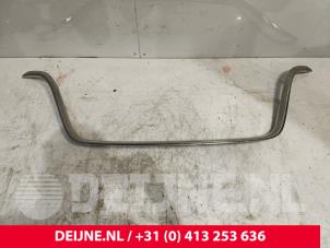 Gebruikte Sierstrip Renault Master III (MA/MB/MC/MD/MH/MF/MG/MH) 2.3 Energy dCi 180 Twin Turbo 16V FWD Prijs € 42,35 Inclusief btw aangeboden door van Deijne Onderdelen Uden B.V.