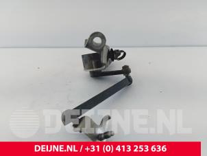 Volvo XC40 Xenon height adjustment O267650 photo 2