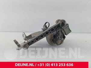 Volvo XC40 Xenon height adjustment O267650 photo 3
