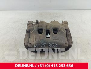 Renault Master Remklauw (Tang) rechts-voor O267766 foto 2