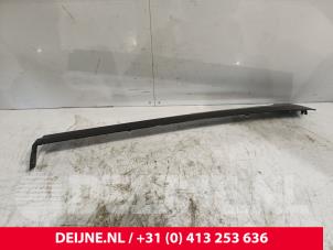Ford Transit Custom Sliding door rail, right O267954 photo 2