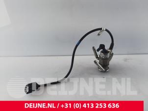 Ford Transit Custom Adblue injector O268008 foto 3
