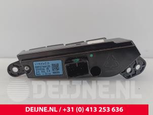 Lynk & Co 01 Kachel Schakelaar O268012 foto 3