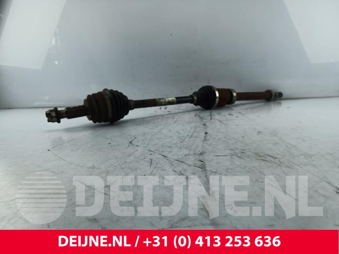 Mercedes Citan Aandrijfas rechts-voor O268030
