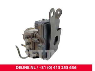 Mercedes Citan ABS pump O268031 photo 3