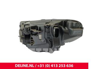 Volvo C40 Koplamp rechts O268178 foto 2