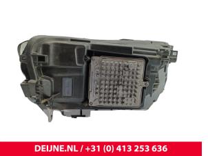 Volvo C40 Koplamp rechts O268178 foto 3