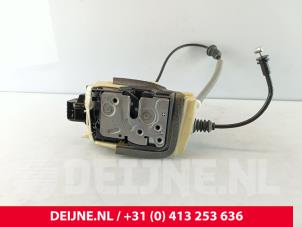Volvo C40 Deurslot Mechaniek 4Deurs rechts-achter O268210 foto 3