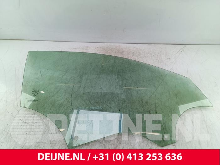 Volvo C40 Türscheibe 4-türig rechts vorne O268213