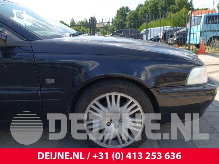 Volvo C70 Kotflügel rechts vorne O268257