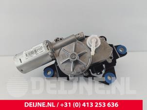 Gebruikte Ruitenwissermotor achter Volvo V60 II (ZW) 2.0 B4 16V Mild Hybrid Prijs € 75,00 Margeregeling aangeboden door van Deijne Onderdelen Uden B.V.