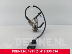 Gebruikte Adblue injector Ford Transit Custom 2.0 EcoBlue 136 Prijs € 102,85 Inclusief btw aangeboden door van Deijne Onderdelen Uden B.V.