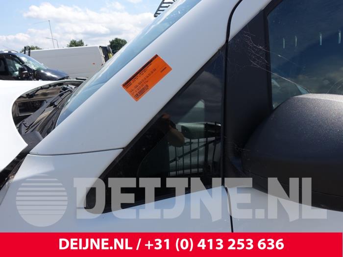 Mercedes Vito Quarter light, front left O268402