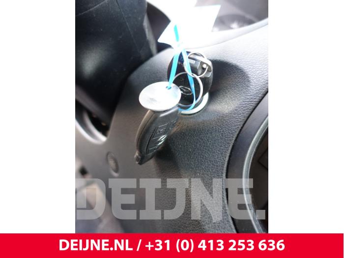 Mercedes Vito Ignition lock + key O268411