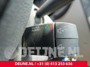 Dacia Dokker Steering column stalk O268461 photo 3