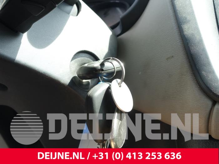 Dacia Dokker Zündschloss+Schlüssel O268472