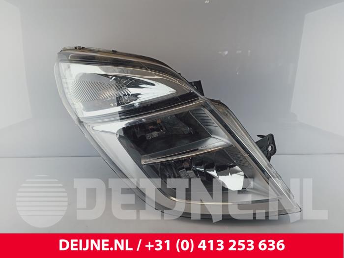 Nissan NV400 Scheinwerfer rechts O268565