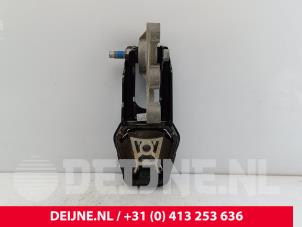 Gebruikte Motorsteun Ford Transit Custom 2.0 EcoBlue 136 Prijs € 36,30 Inclusief btw aangeboden door van Deijne Onderdelen Uden B.V.