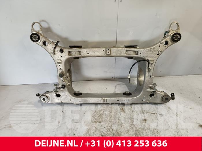 Volvo C40 Träger hinten O268625