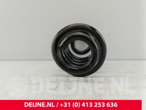 Volvo C40 Schroefveer achter O268634 foto 2
