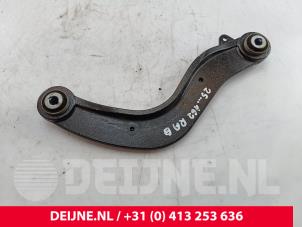 Gebruikte Draagarm boven rechts-achter Volvo C40 Recharge (XK) Recharge Twin 78 kWh Prijs € 42,35 Inclusief btw aangeboden door van Deijne Onderdelen Uden B.V.