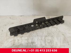 Ford Transit Custom Stoßstangenstütze mitte hinten O268645 foto 3
