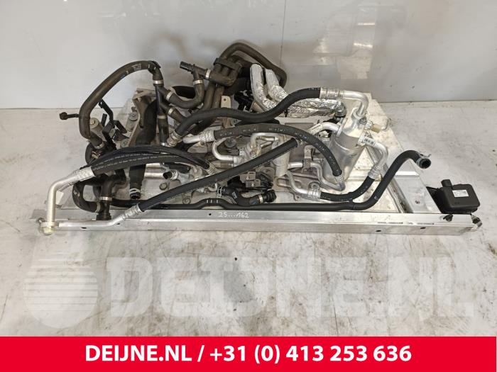 Volvo C40 Stütze (sonstige) O268651
