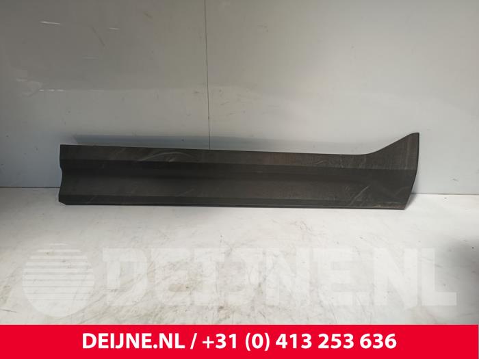Volvo C40 Türleiste O268652