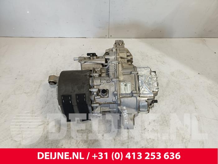 Tesla Model S Elektromotor Elektro-Auto O268679