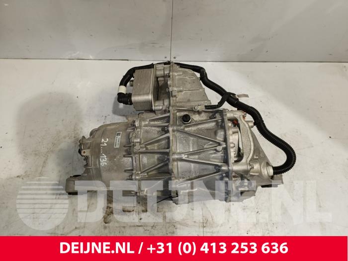 Tesla Model 3 Elektromotor elektrische auto O268680