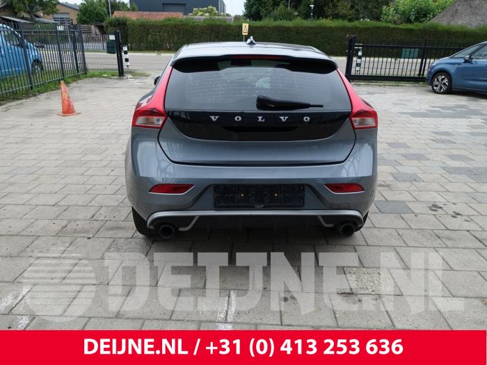 Volvo V40 Stoßstange hinten O268684