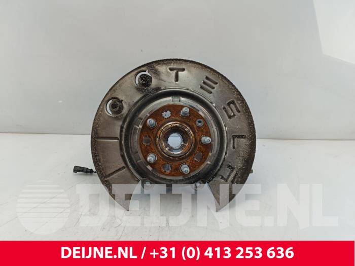 Tesla Model S Knuckle, rear right O268814